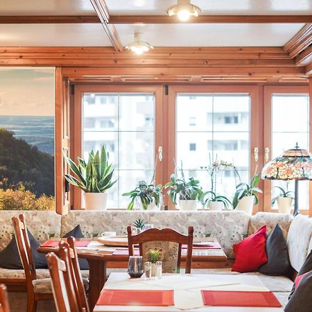 Hotel Garni In Der Breite アルプシュタット エクステリア 写真
