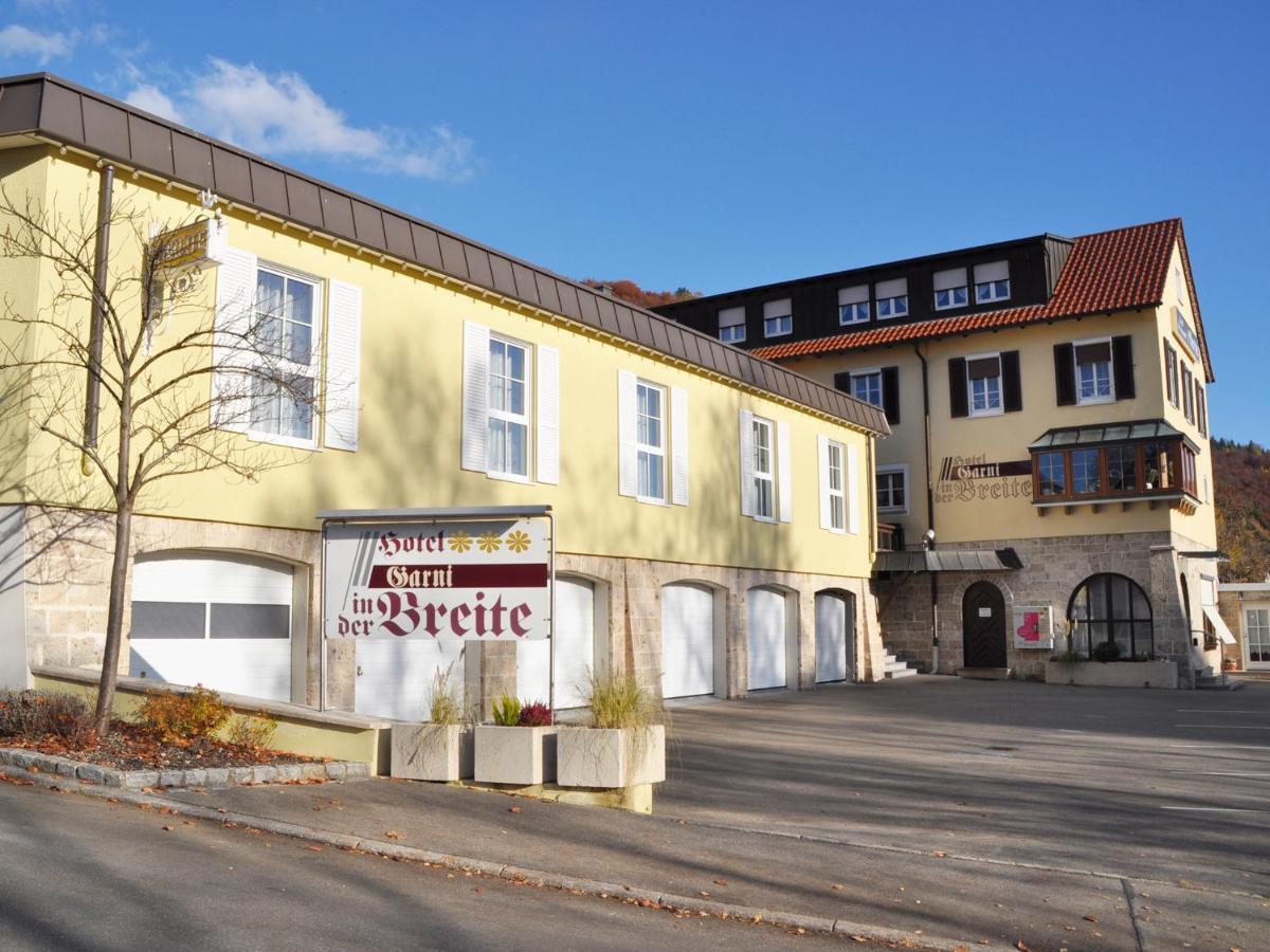 Hotel Garni In Der Breite アルプシュタット エクステリア 写真