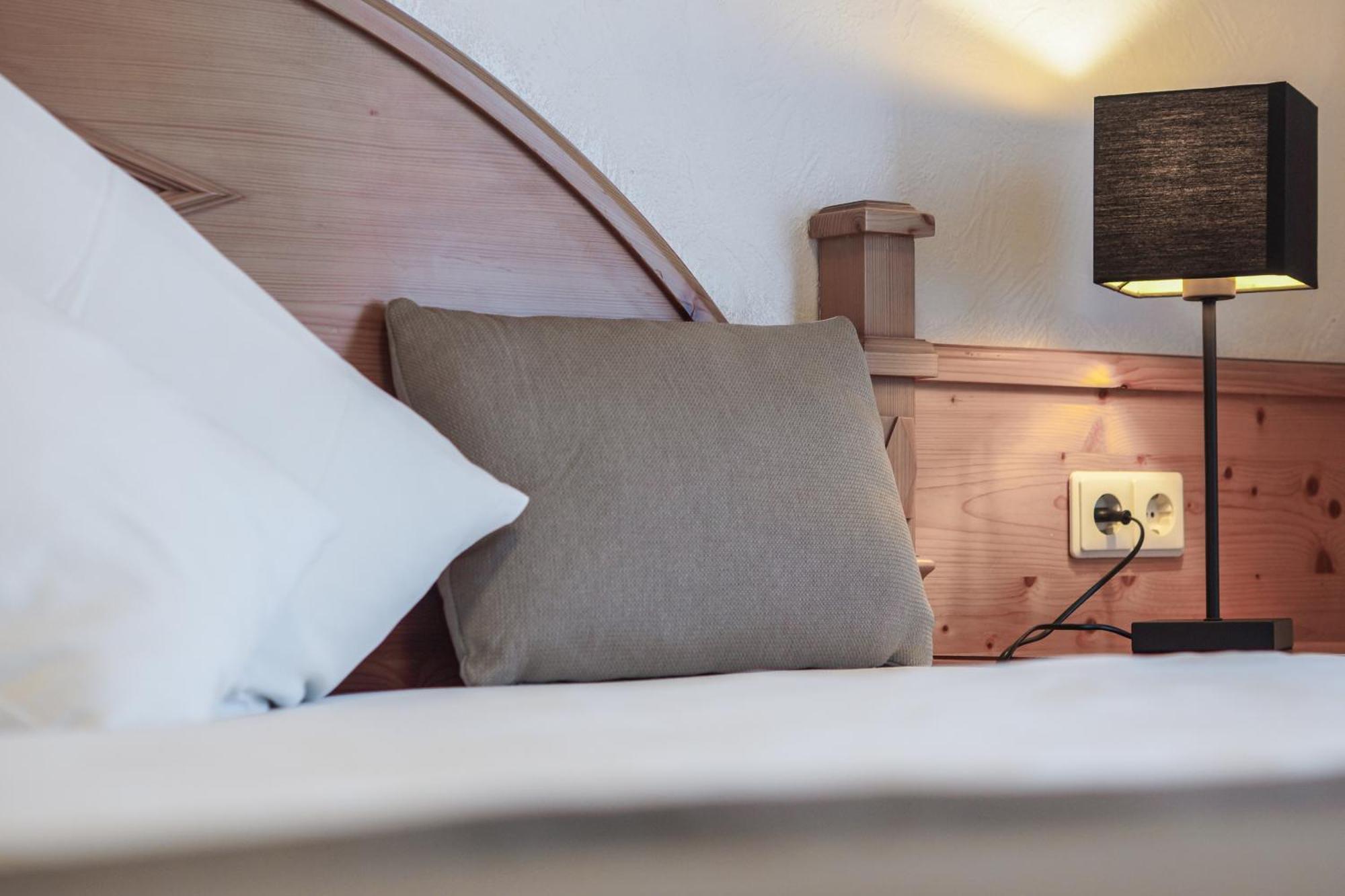 Hotel Garni In Der Breite アルプシュタット エクステリア 写真