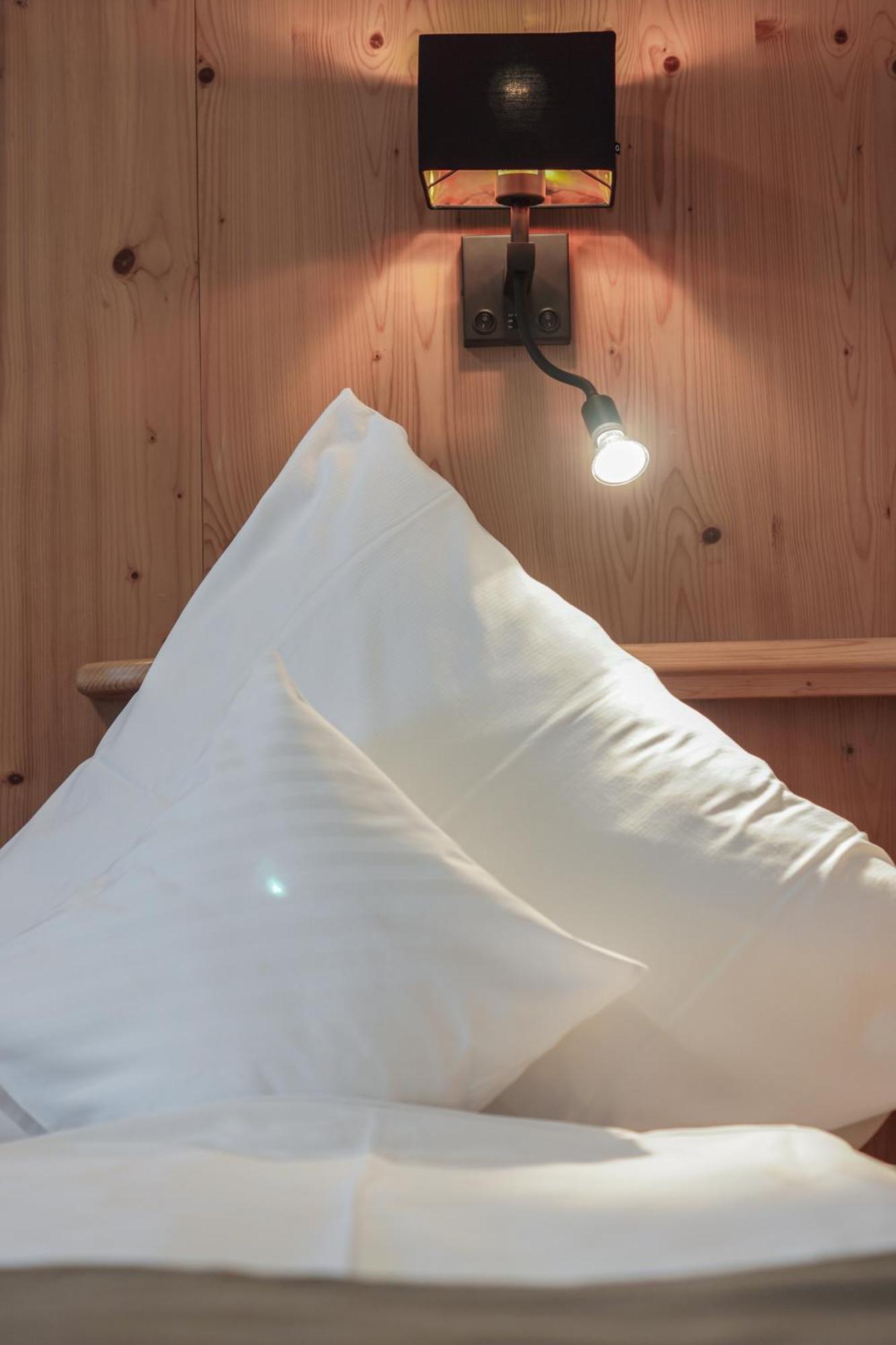 Hotel Garni In Der Breite アルプシュタット エクステリア 写真